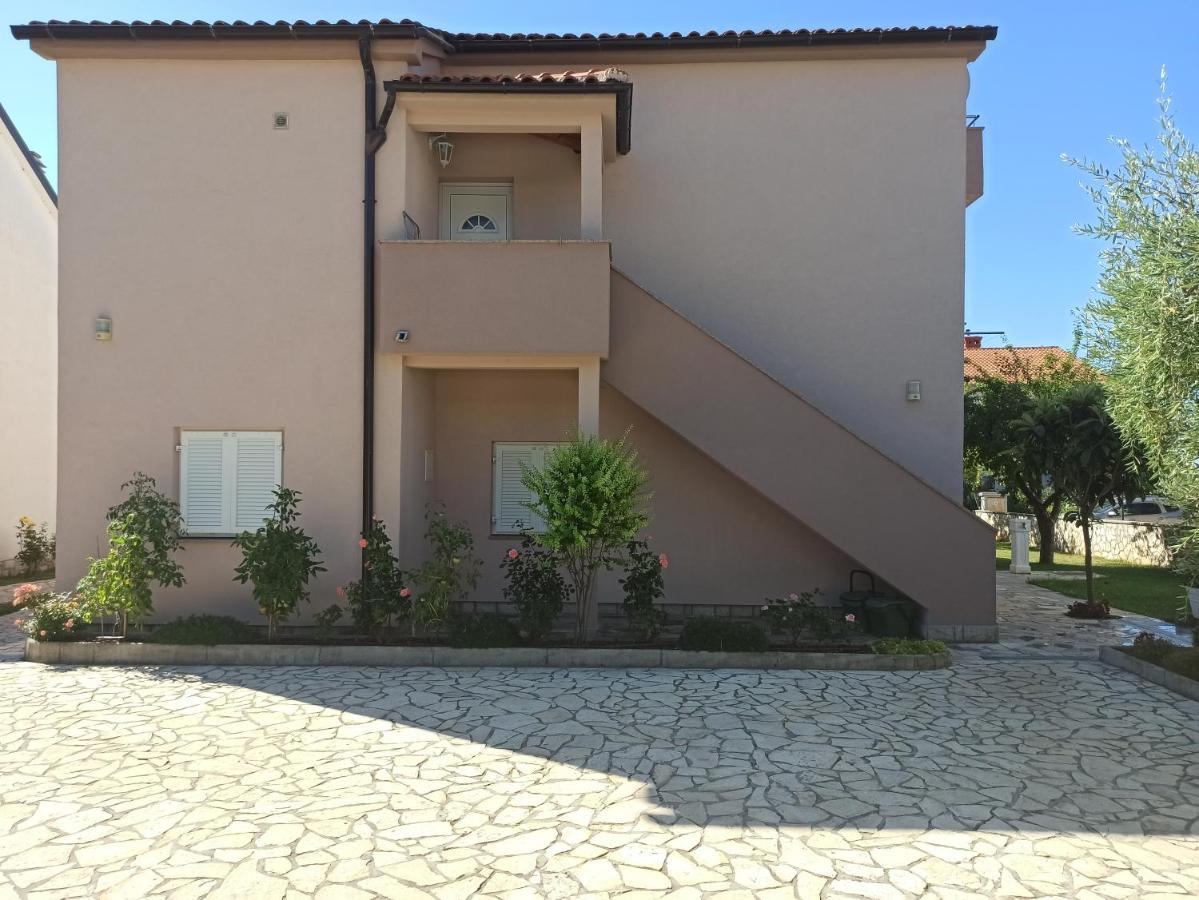Apartmani Vesna Krk Town Bagian luar foto