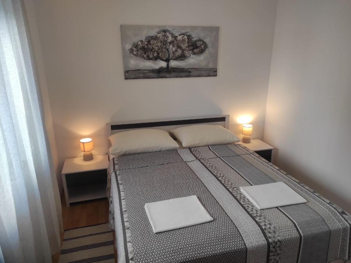 Apartmani Vesna Krk Town Bagian luar foto